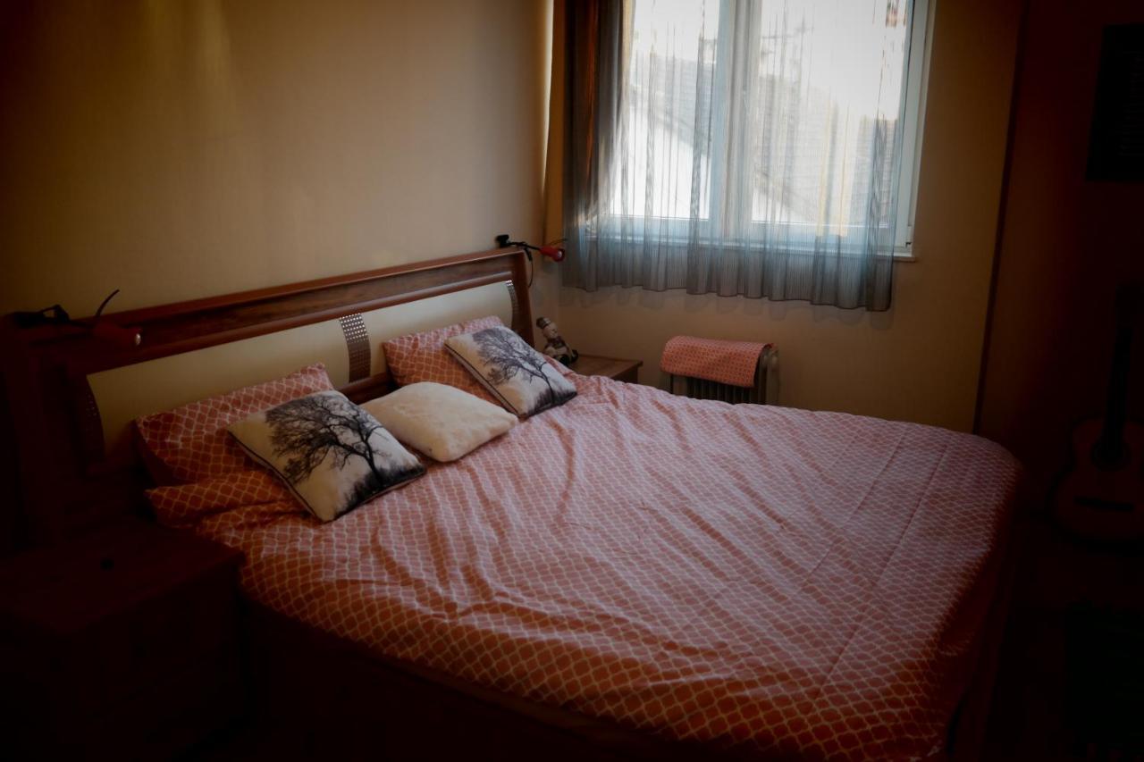 E-19 Home - Tradition Meets Tourism Prizren Esterno foto